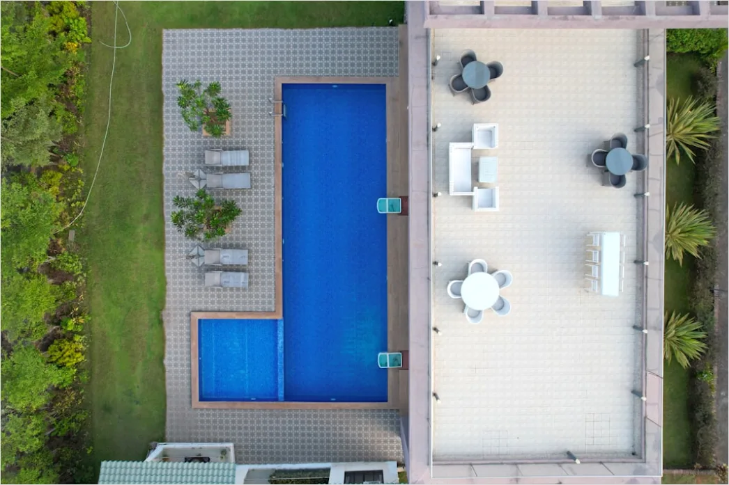 Detail Aerial House With Pool Number 2