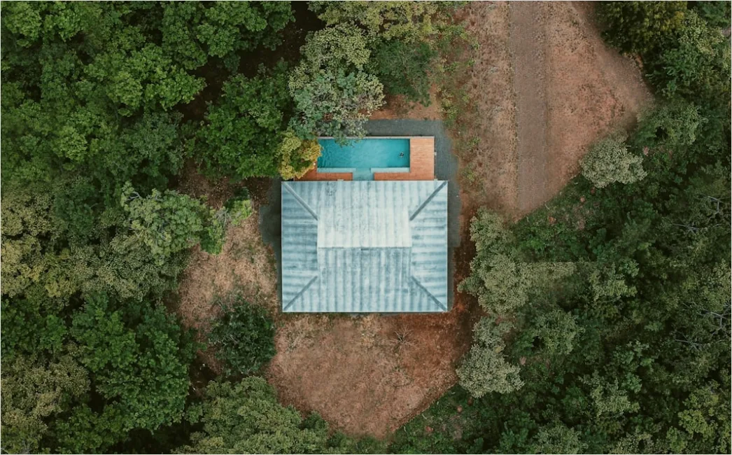 Detail Aerial House With Pool Number 11
