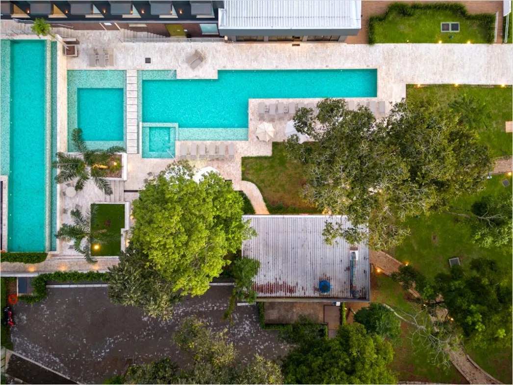 Detail Aerial House With Pool Number 14