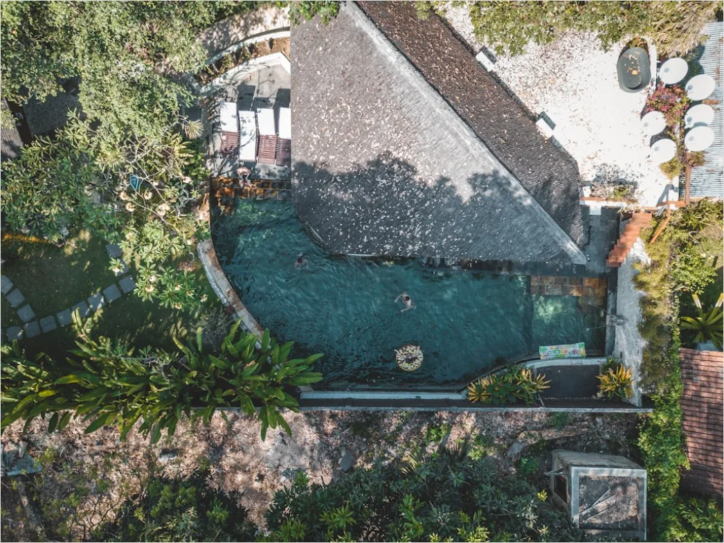 Detail Aerial House With Pool Number 17
