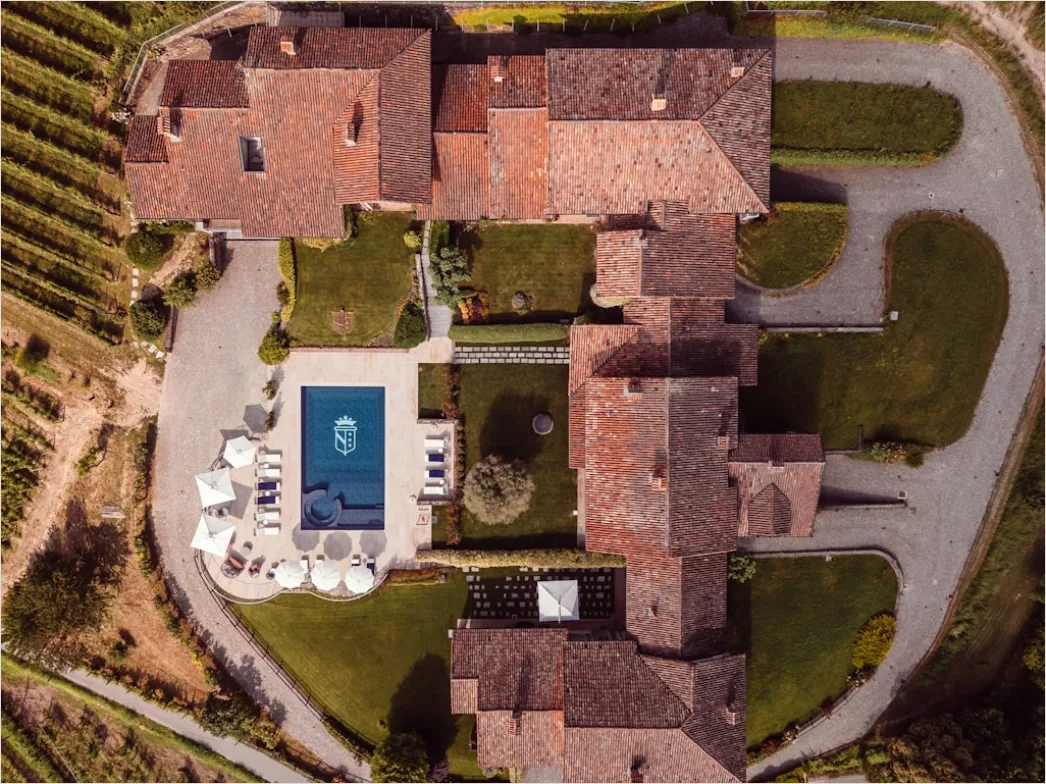 Detail Aerial House With Pool Number 9