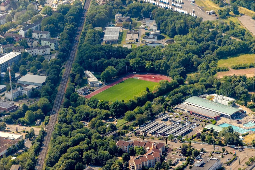 Detail Aerial Runners Track Stadium Number 14
