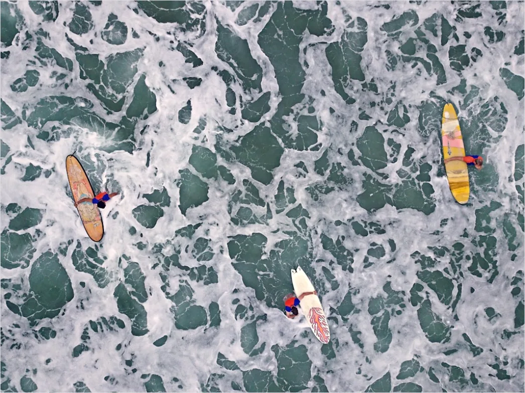 Detail Aerial Surfers Lineup From Above Number 12