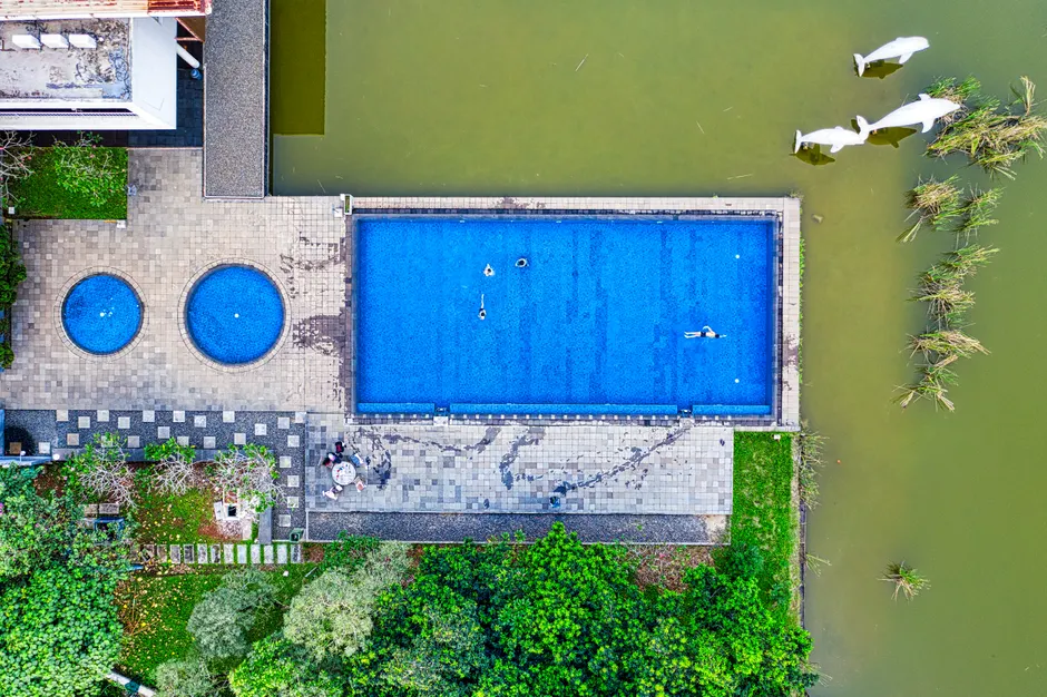 Detail Aerial View Of Swimming Pool Number 18