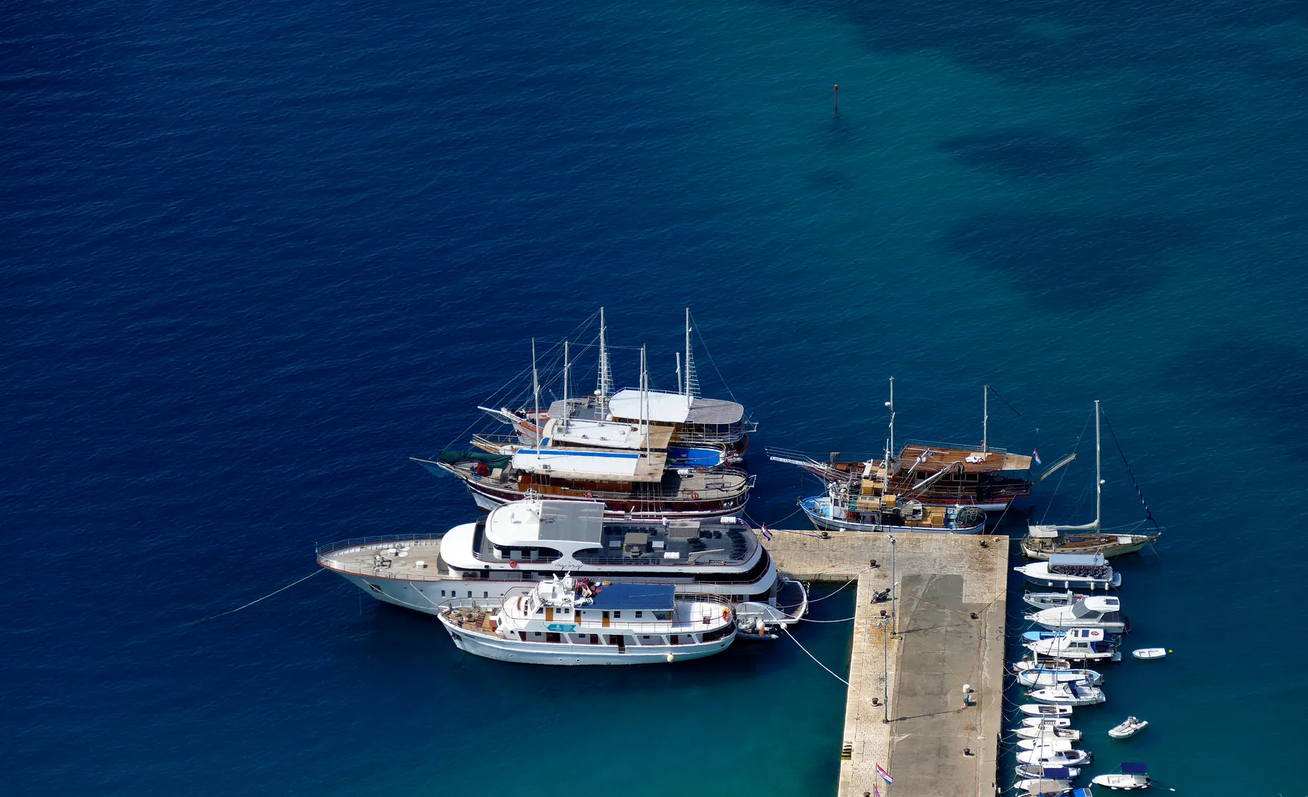 Detail Aerial Yacht Marina Luxury Number 16