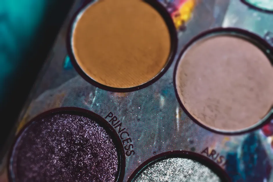Detail Eyeshadow Swatch Close Up Number 14