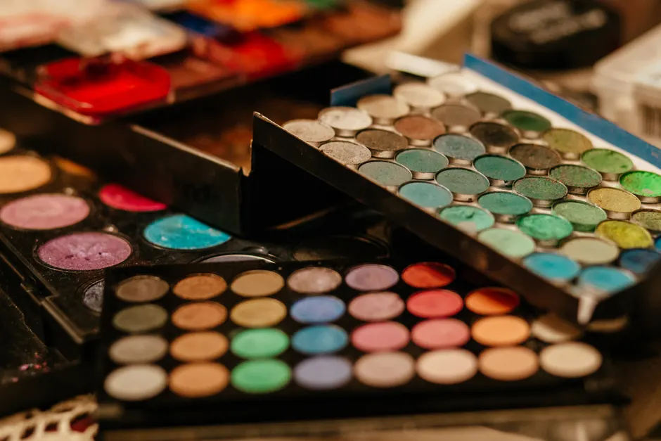 Detail Eyeshadow Swatch Close Up Number 7