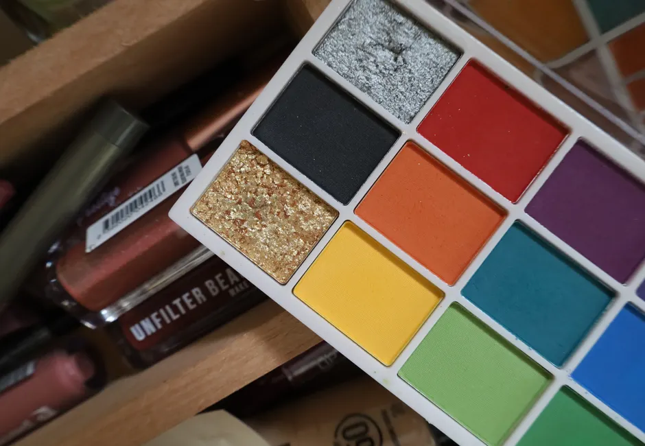 Detail Eyeshadow Swatch Close Up Number 9