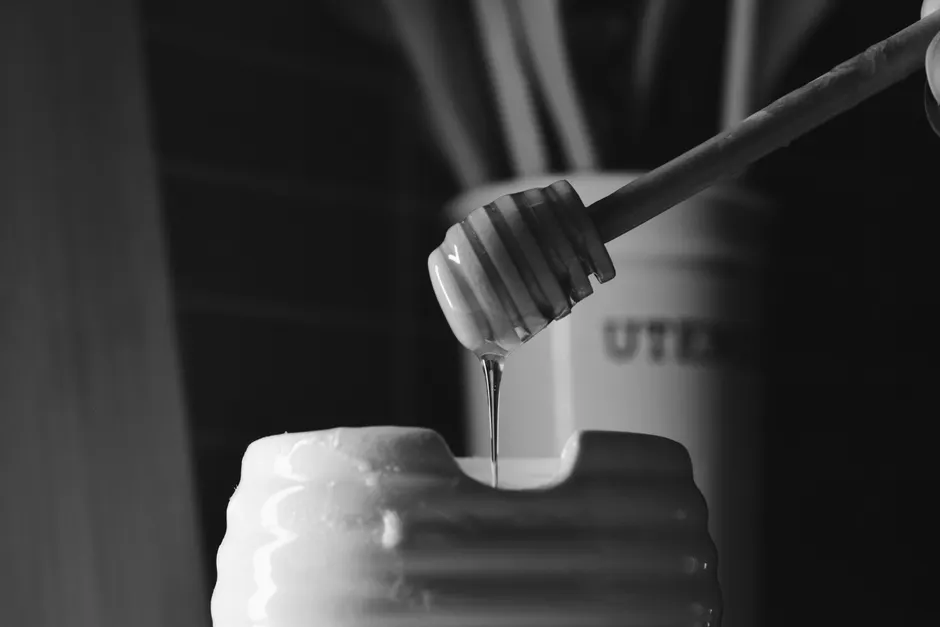 Honey Dripping Macro C1db