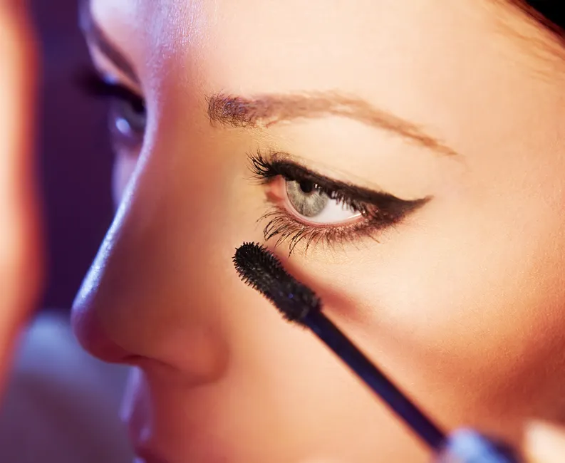 Detail Mascara Close Up Number 17