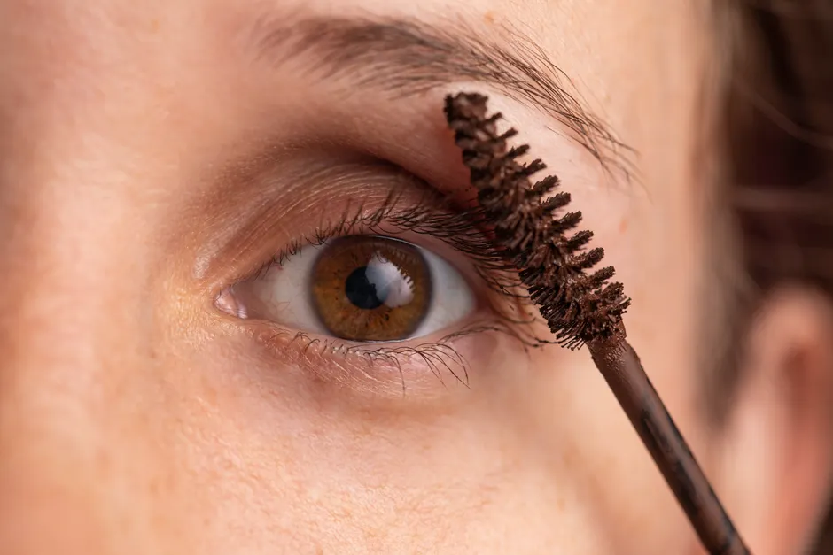 Detail Mascara Close Up Number 19