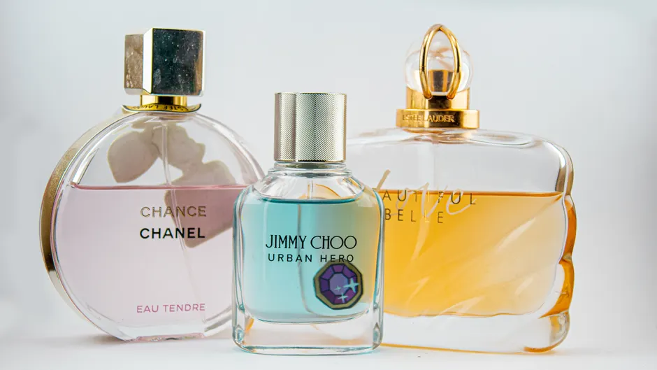 Detail Perfume Bottle Close Up Number 3