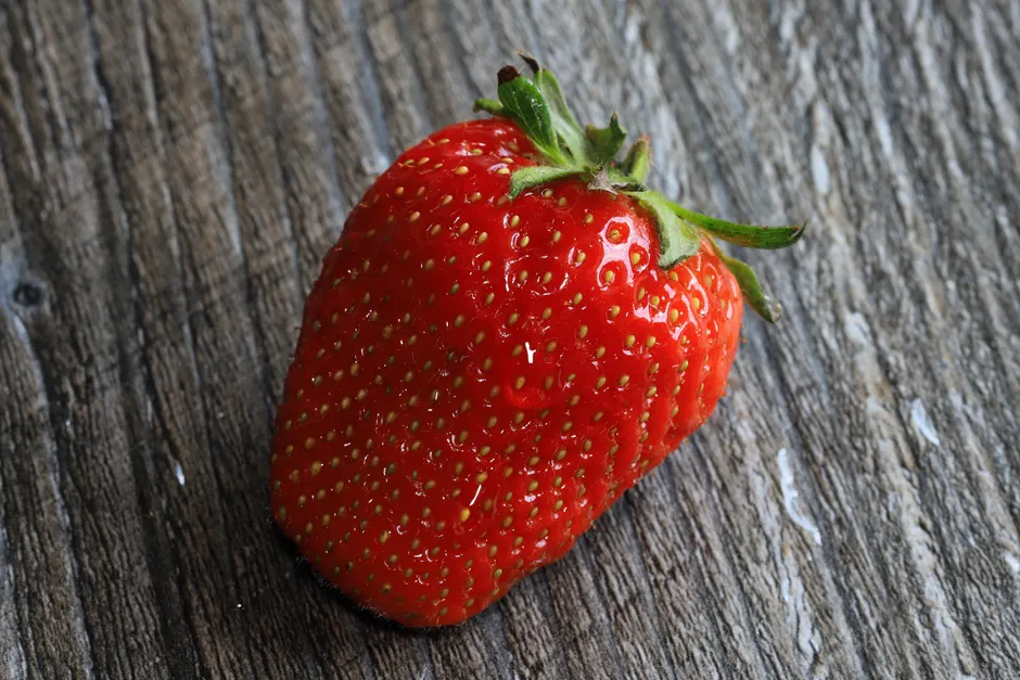 Detail Strawberry Close Up Macro Photo Number 4