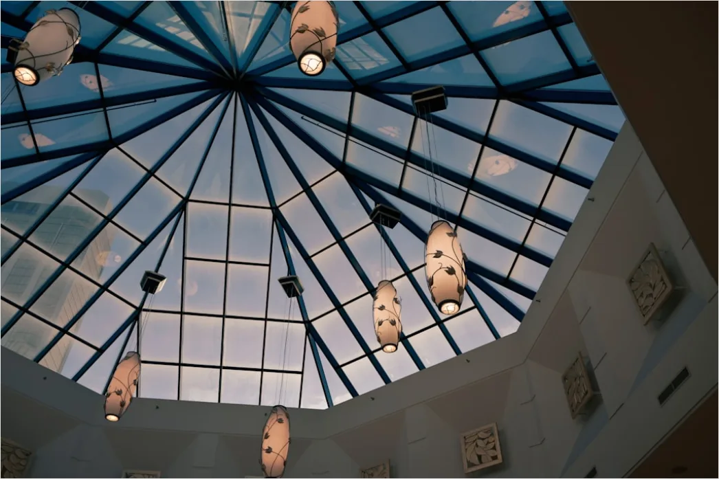 Detail Atrium Innenarchitektur Mit Glasdach Number 11