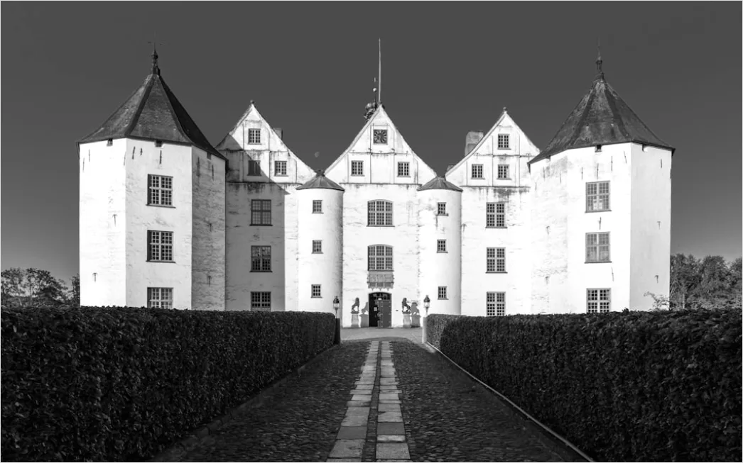 Detail Barockes Schloss Fassade Symmetrisch Frontansicht Number 2