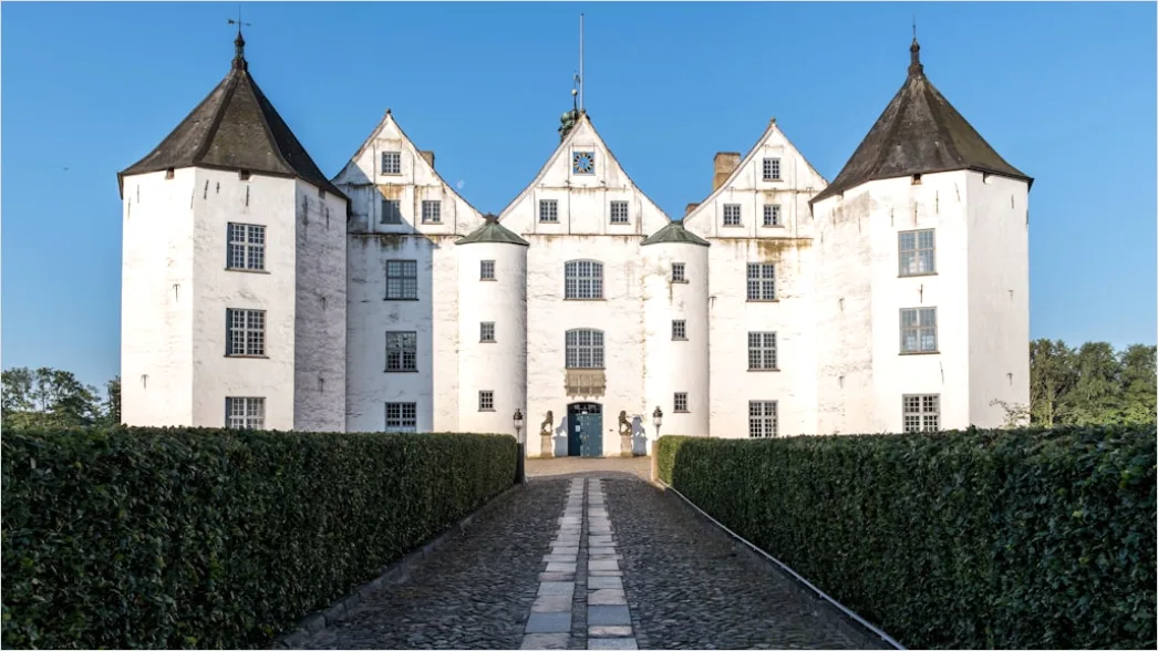 Detail Barockes Schloss Fassade Symmetrisch Frontansicht Number 3