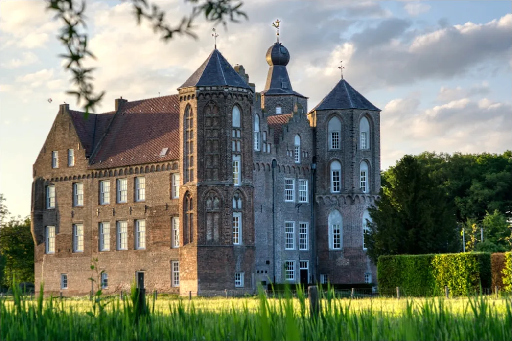 Detail Barockes Schloss Fassade Symmetrisch Frontansicht Number 5