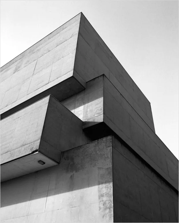 Fassade Beton Brutalismus Strukturen Detail Bf84
