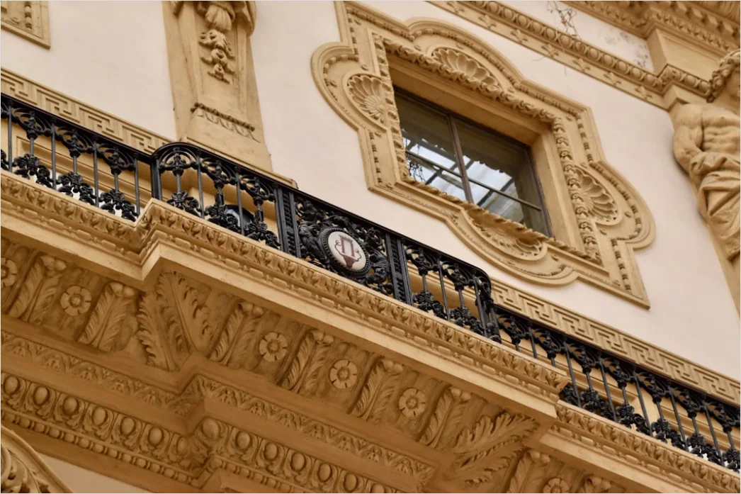 Detail Fassade Mit Ornamenten Historische Detailaufnahme Number 4