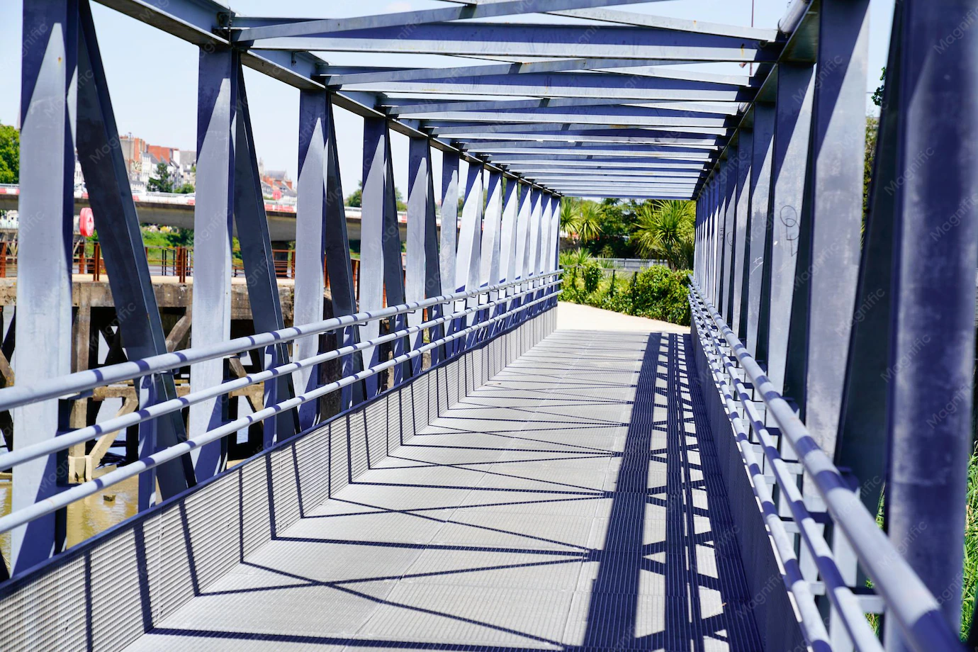 Detail Fußgängerbrücke Modern über Kanal Number 8