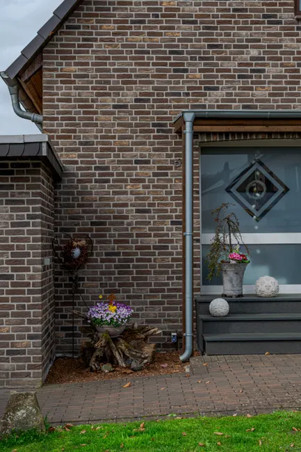 Detail Haus Eingangstür Modern Mit Vordach Number 6