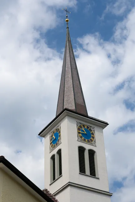 Detail Kirche Turm Spitze Gegen Blauen Himmel Number 5