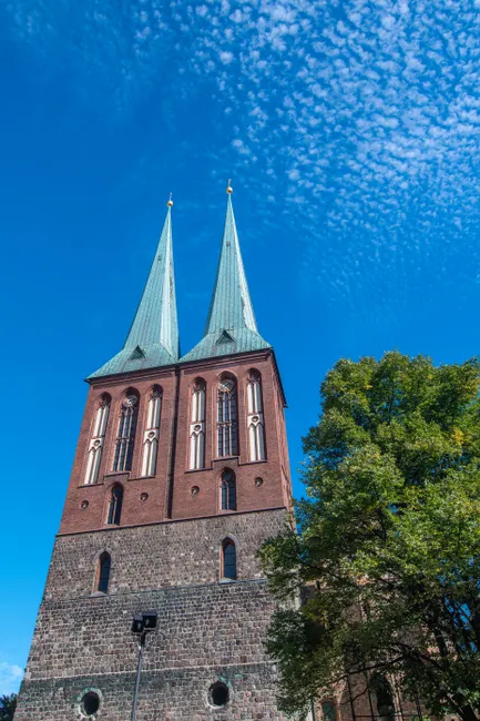 Detail Kirche Turm Spitze Gegen Blauen Himmel Number 6