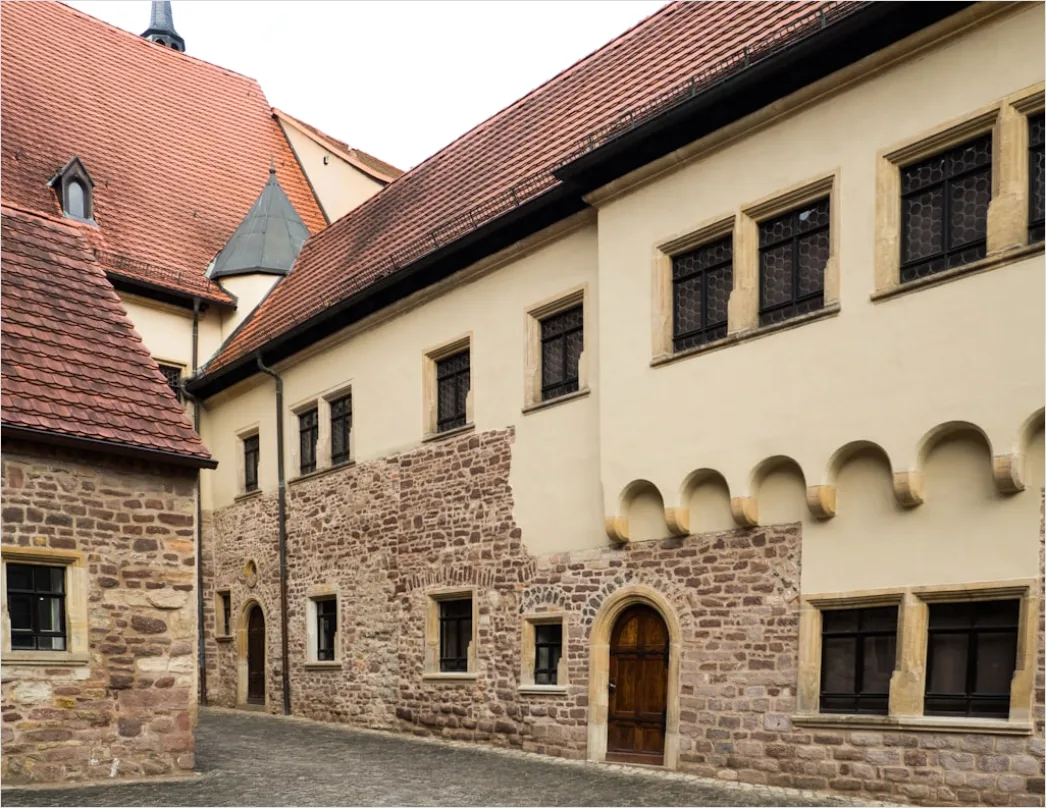 Detail Kloster Innenhof Arkaden Perspektive Number 3