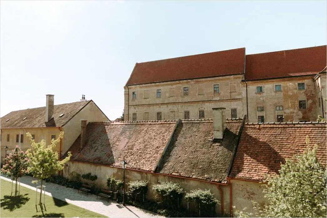 Detail Kloster Innenhof Arkaden Perspektive Number 4