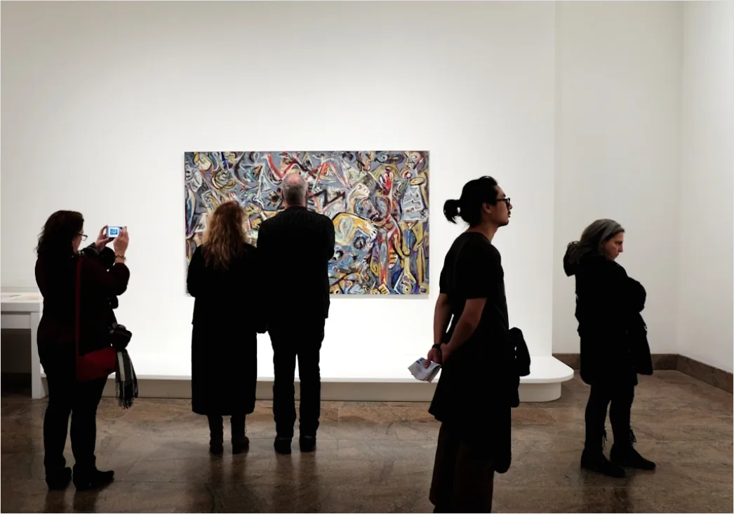 Kunst Vernissage Menschen In Galerie Unscharf 9686