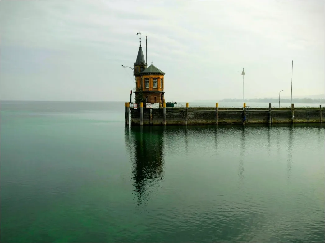Detail Lindauer Hafen Leuchtturm Architektur Bodensee Number 2