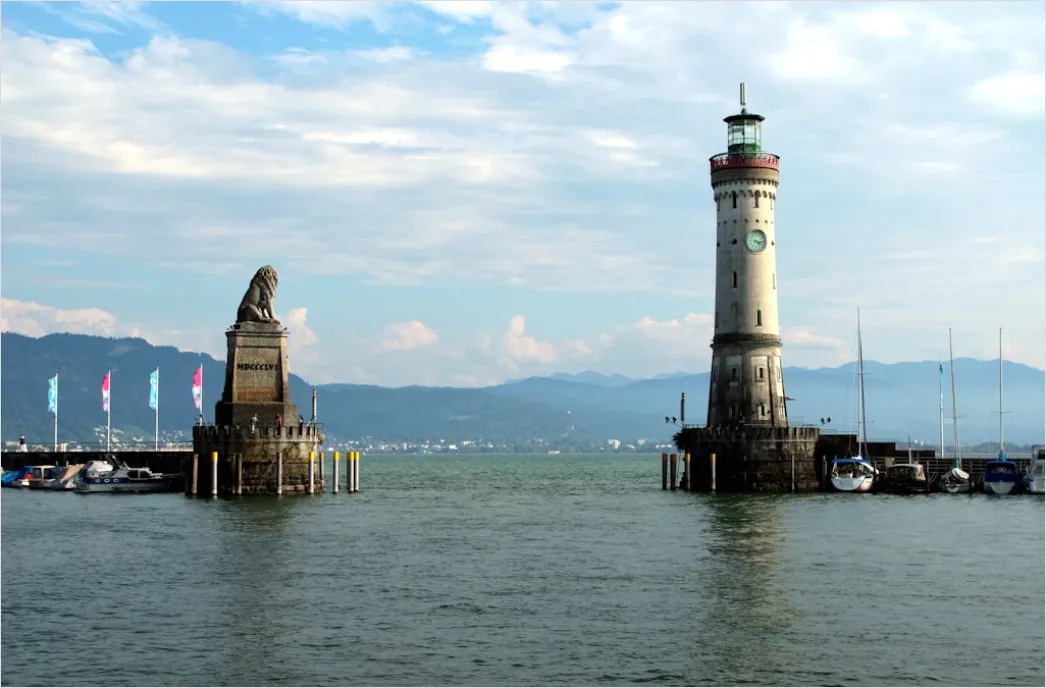 Detail Lindauer Hafen Leuchtturm Architektur Bodensee Number 5