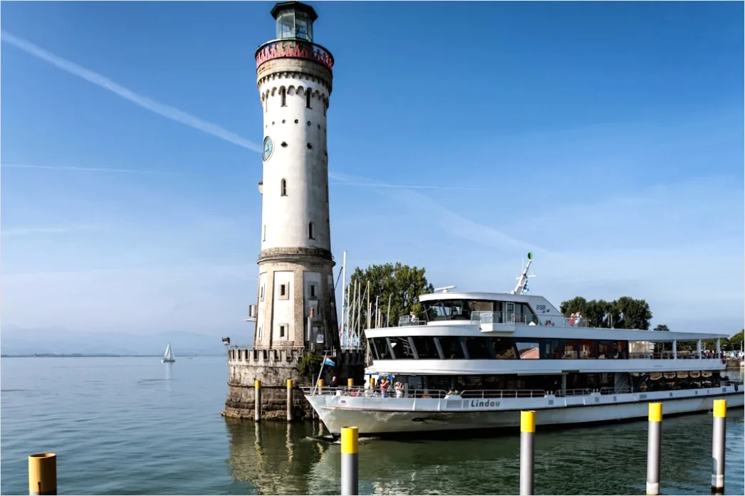 Detail Lindauer Hafen Leuchtturm Architektur Bodensee Number 6