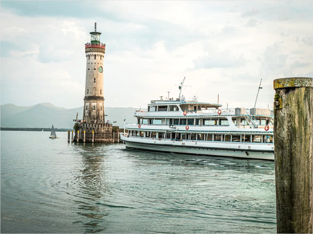 Detail Lindauer Hafen Leuchtturm Architektur Bodensee Number 10