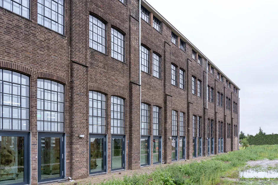 Detail Loftwohnung Industrie Look Fensterfront Number 3