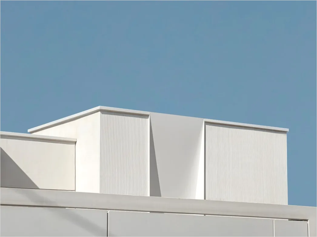 Detail Minimalistisches Haus Weiß Fassade Flachdach Number 13