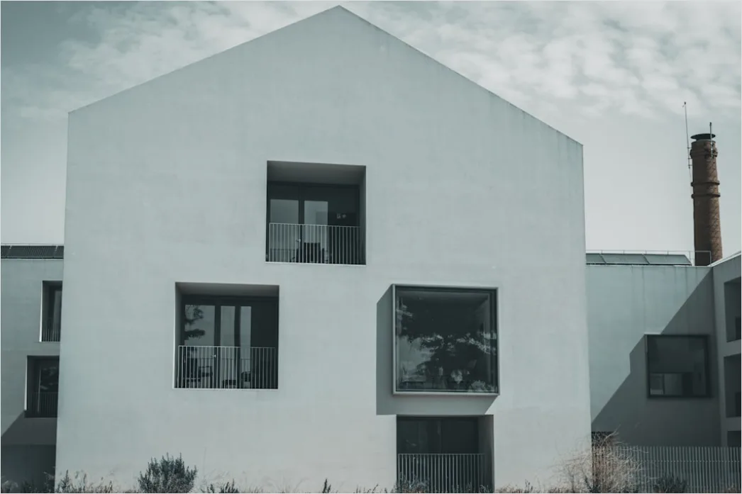 Detail Minimalistisches Haus Weiß Fassade Flachdach Number 7
