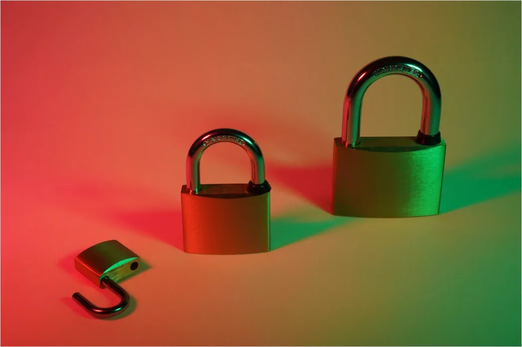 Detail Cybersecurity Concept Background Lock And Code Number 5