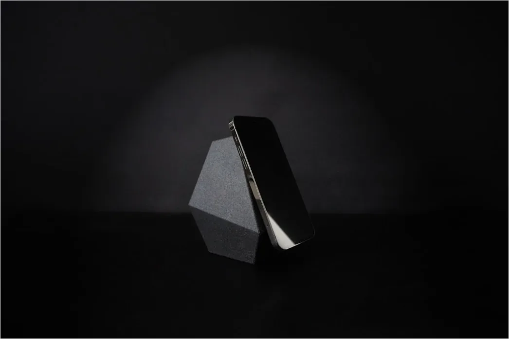 Detail Foldable Phone Concept Product Shot Closeup Number 16