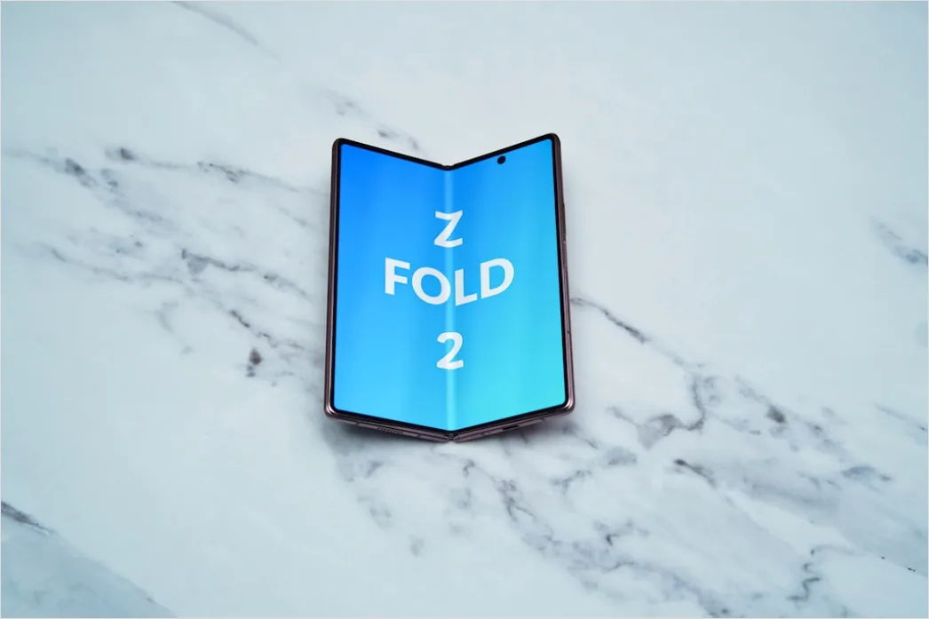 Detail Foldable Phone Concept Product Shot Closeup Number 17