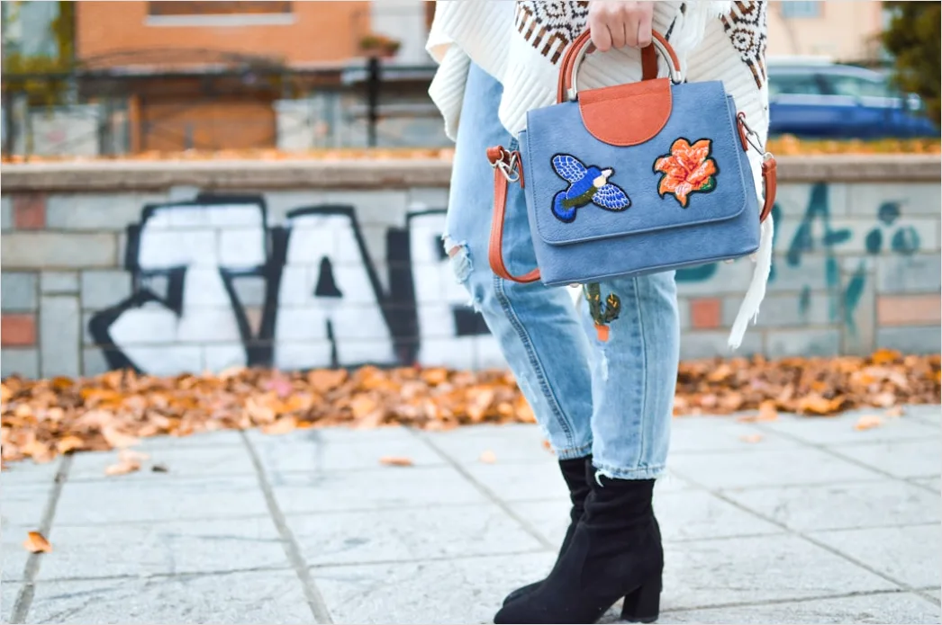 Detail Handtasche Outfit Kombinieren Farbberatung Number 11