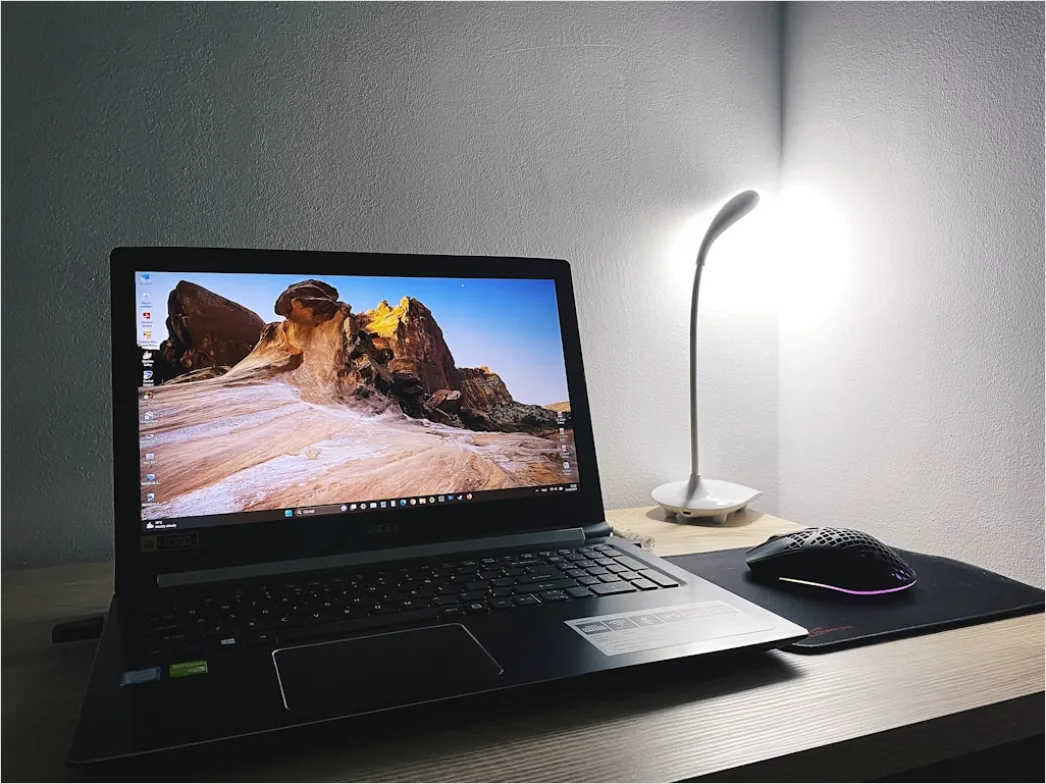 Detail Laptop Workspace Setup Modern Minimal Desk Number 20