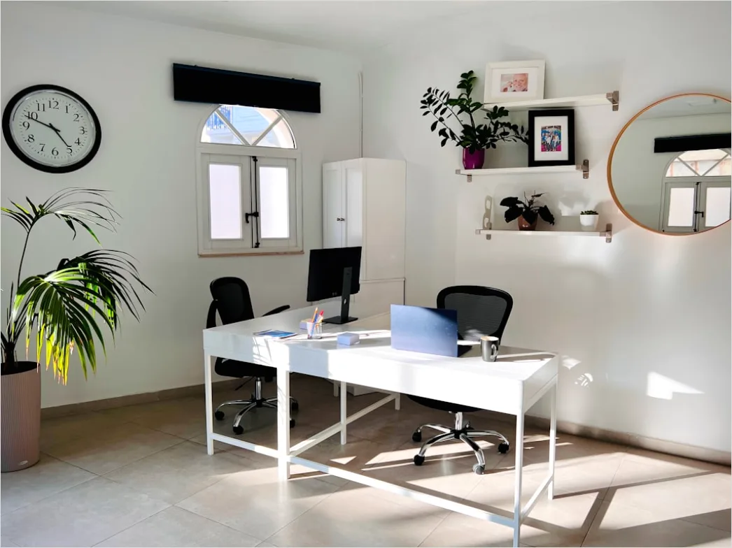 Detail Laptop Workspace Setup Modern Minimal Desk Number 7