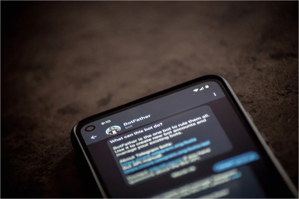 Detail Phishing Email Scam Concept On Smartphone Number 11