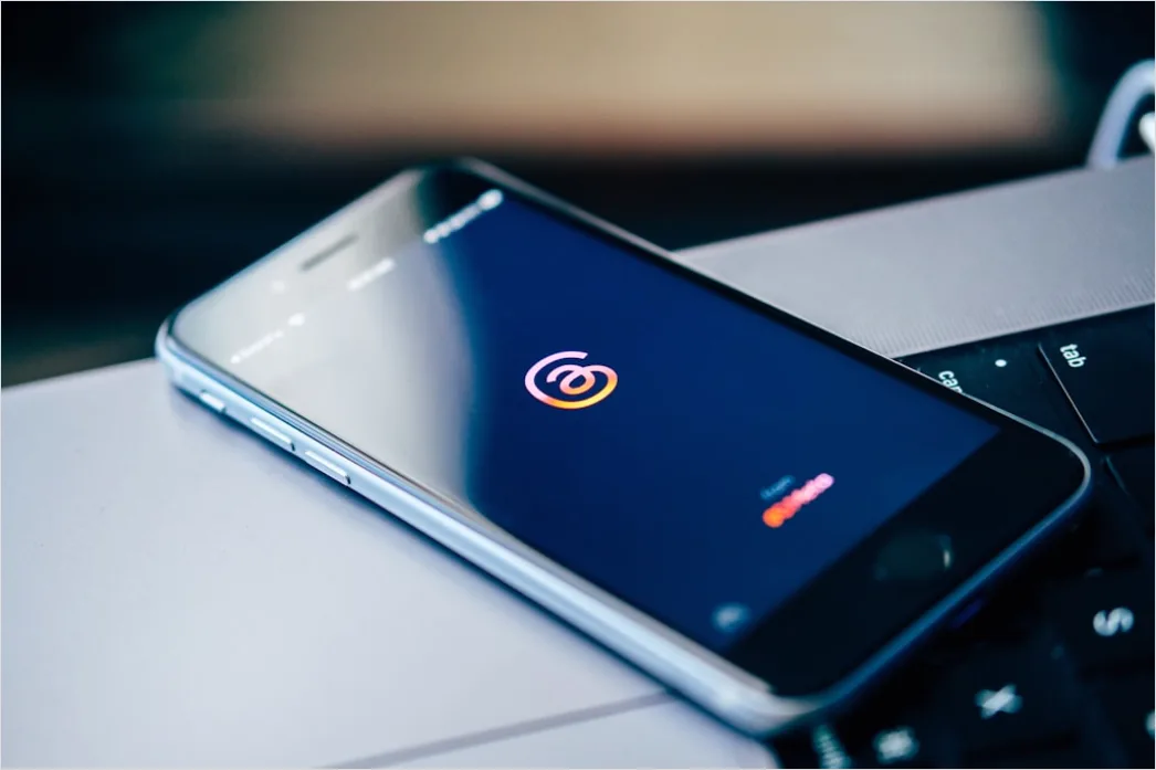 Detail Phishing Email Scam Concept On Smartphone Number 15