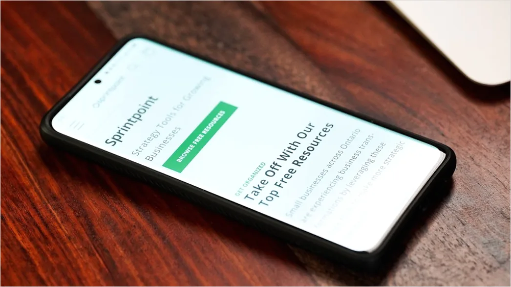 Detail Phishing Email Scam Concept On Smartphone Number 17