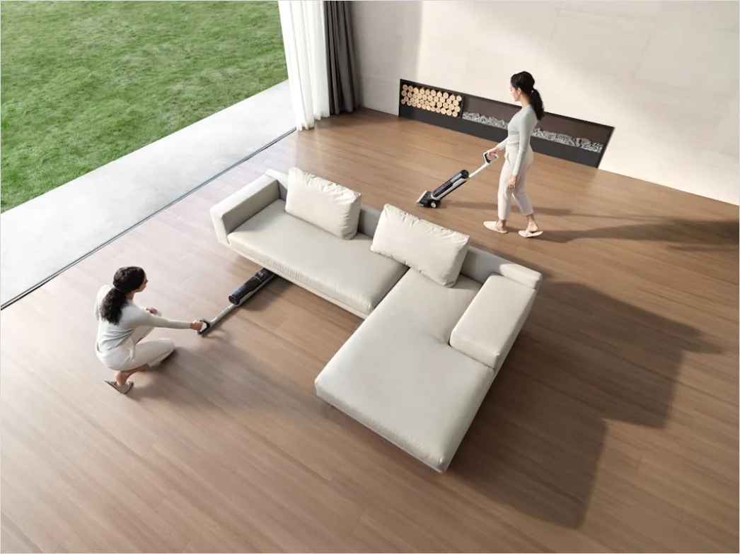 Detail Robot Vacuum Cleaner In Modern Living Room Number 6