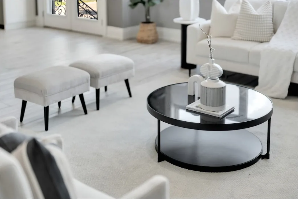 Detail Robot Vacuum Cleaner In Modern Living Room Number 8
