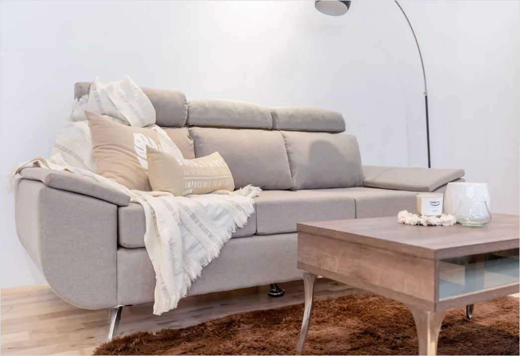 Detail Robot Vacuum Cleaner In Modern Living Room Number 9