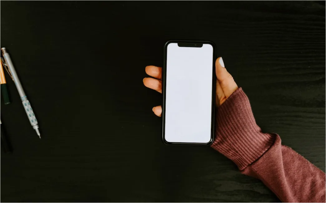 Detail Smartphone Mockup In Hand Minimal Background Number 3